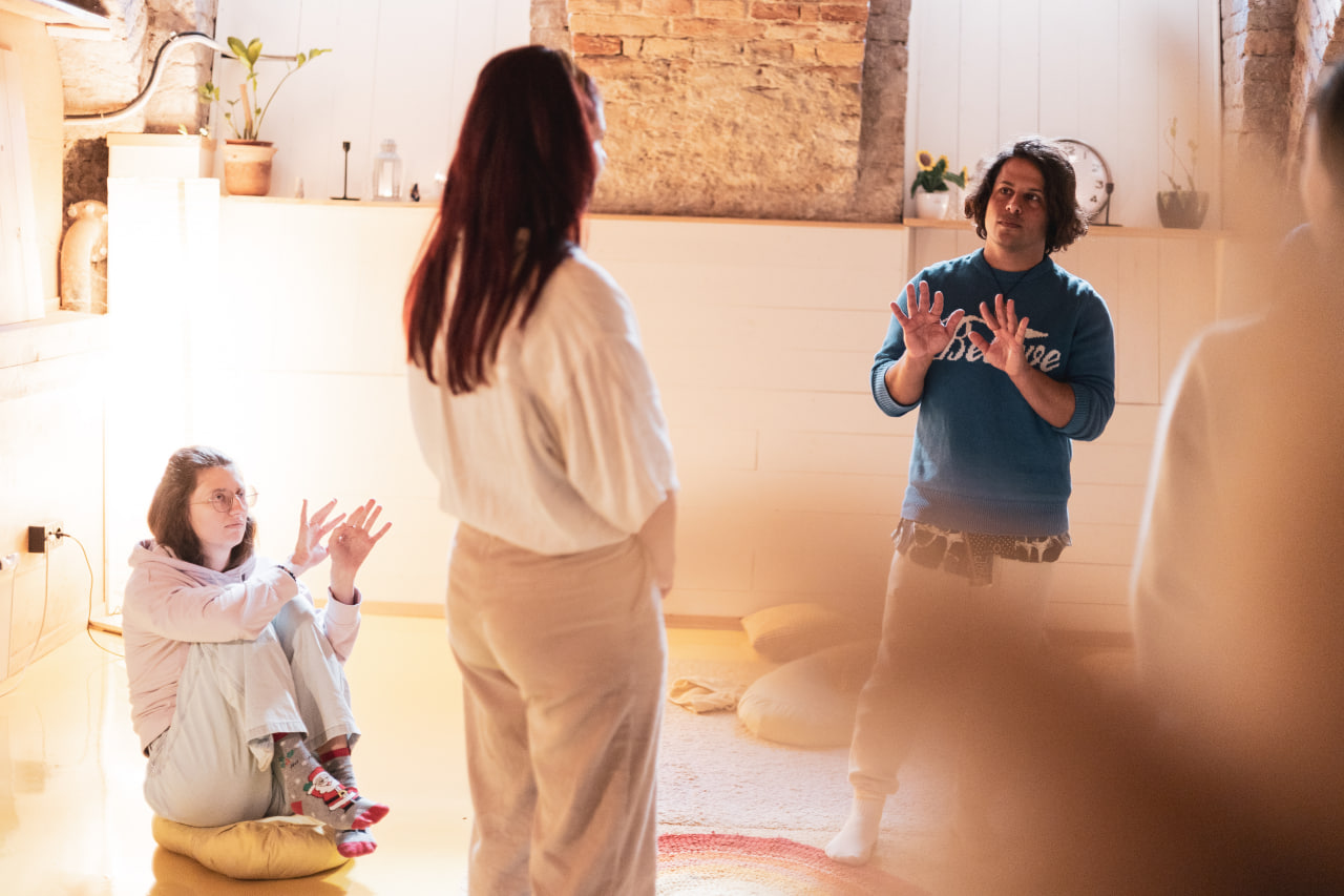 Working through Emotions — Space Holder Training in practice